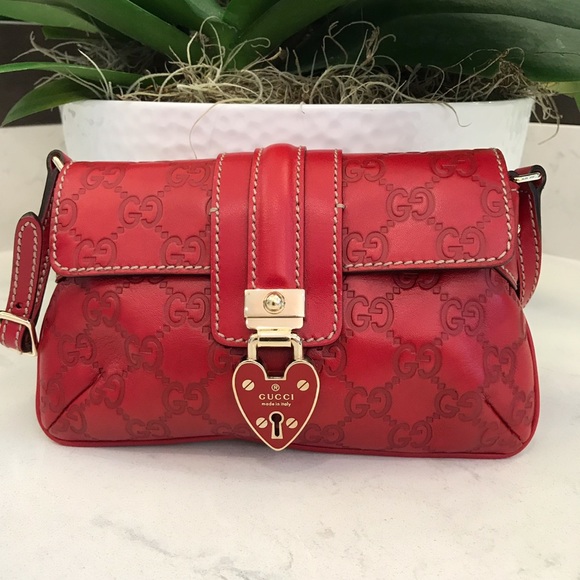 Gucci Handbags - GUCCI HEART LOCKET LOGO PURSE